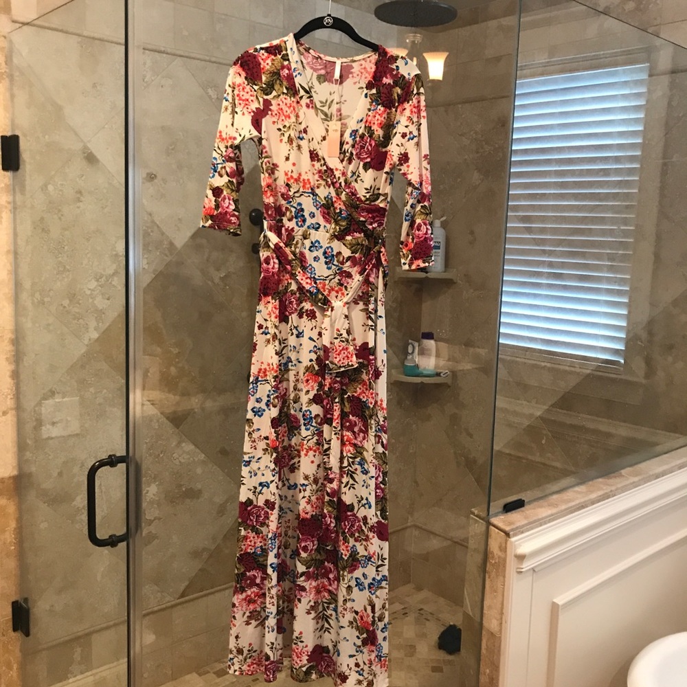 Pinkblush floral maxi maternity dress small NWT